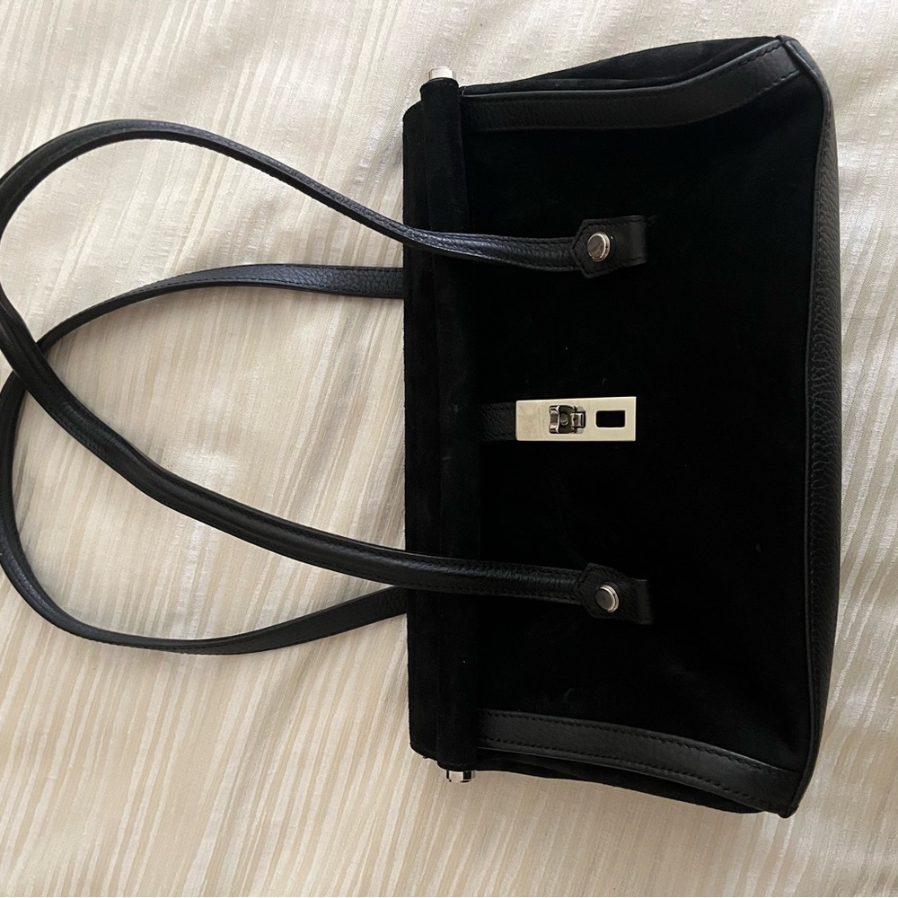 Chic Black Shoulder Bag